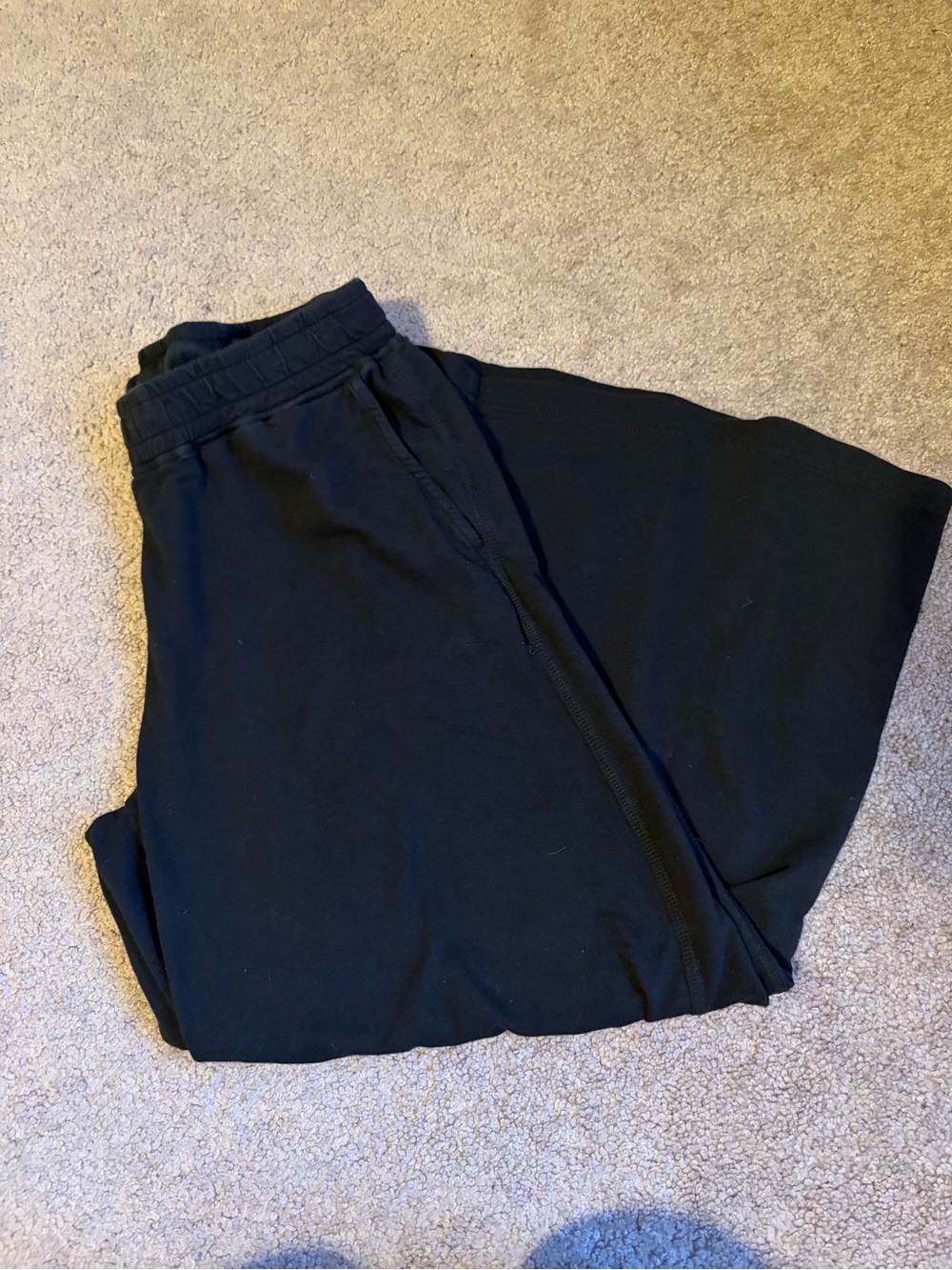 🍁 ROOTS - Size XS Women’s Capris